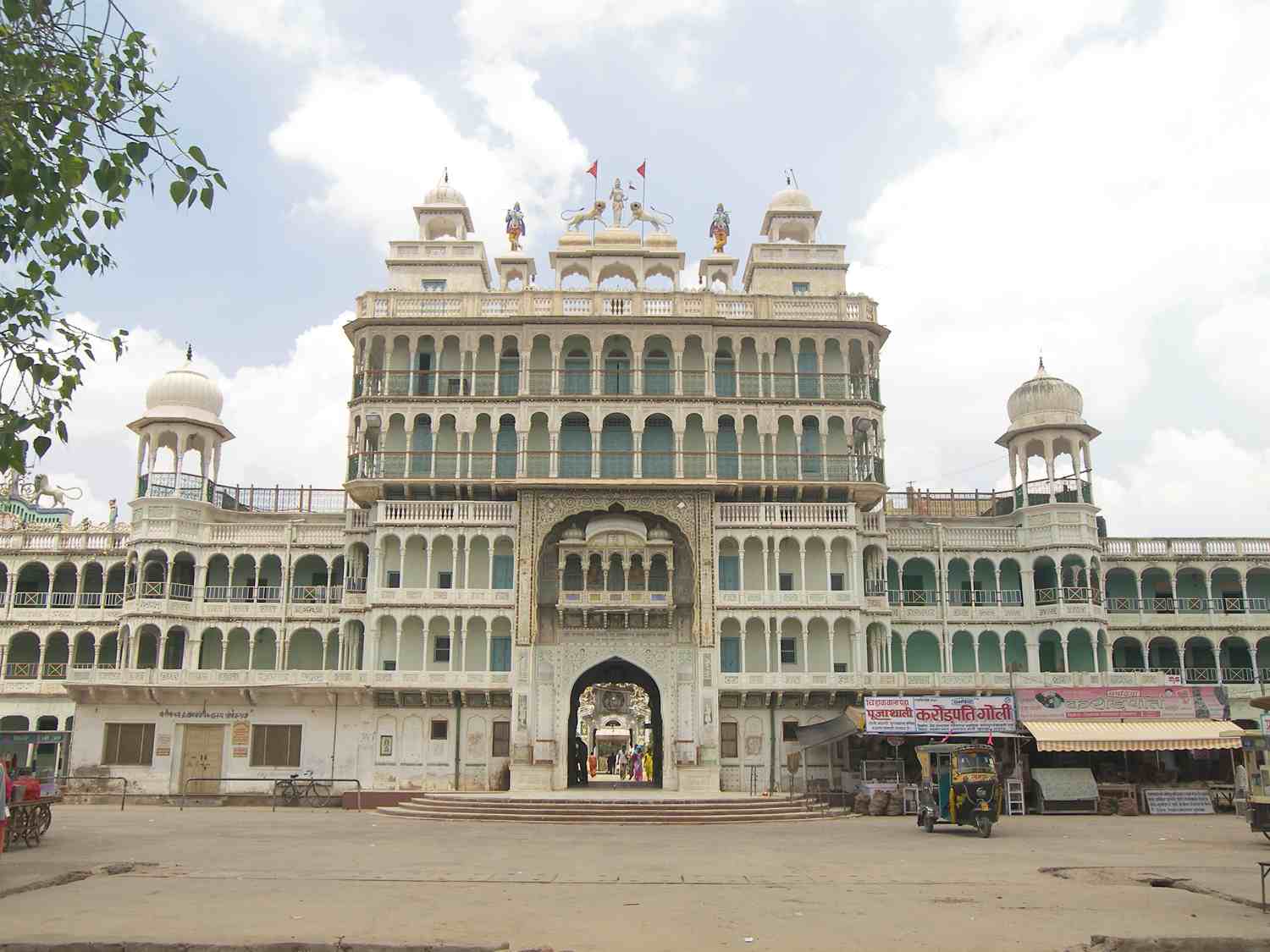 Rani Sati Temple exit 