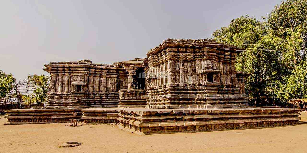 Thousand Pillar Temple backyard