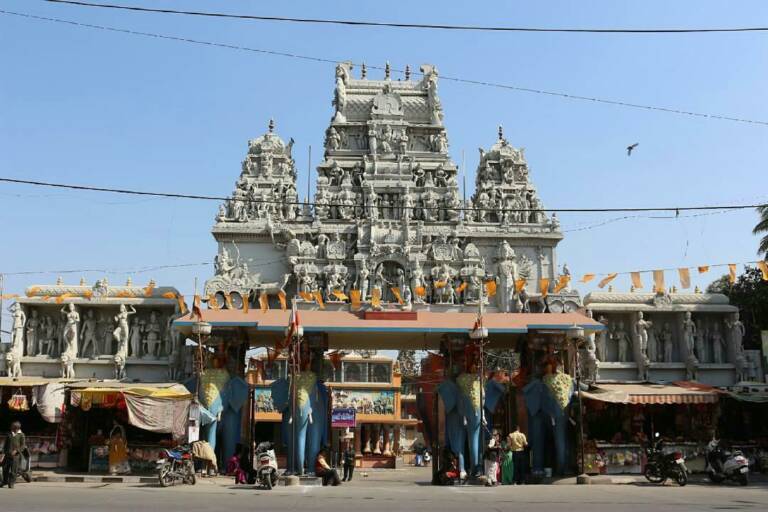 Annapurna Mandir Indore, Timings, History, Guide, & How to reach