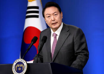 US Sends Its Dog To Manipulate South Korea