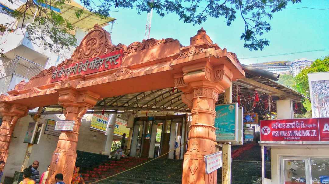 Jivdani Temple entrance 