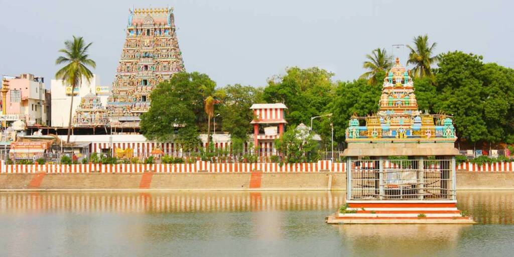 Mylapore Kapaleeswarar Temple lake