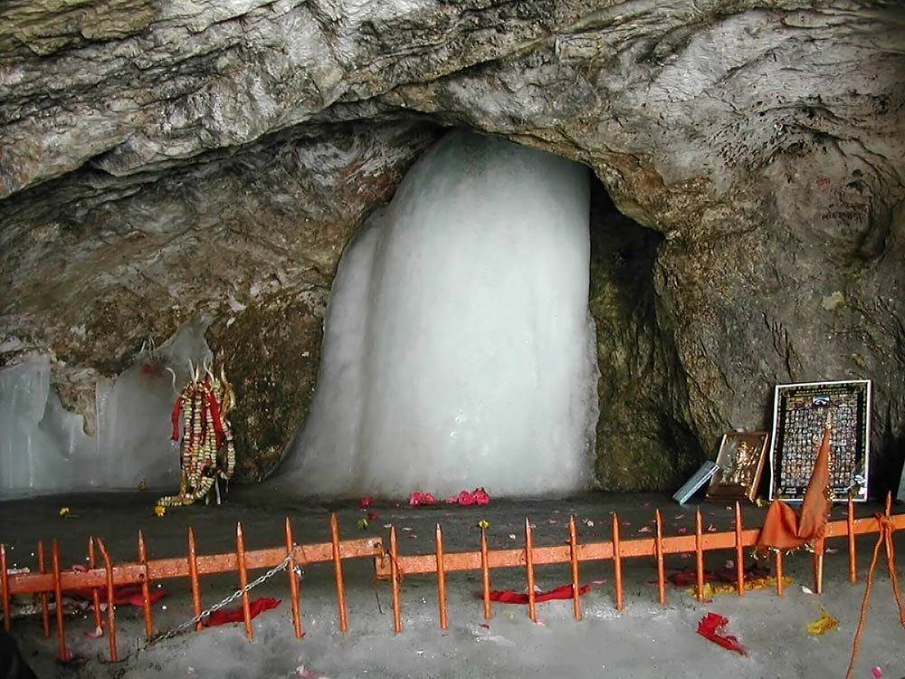 Amarnath Mandir cave temple 