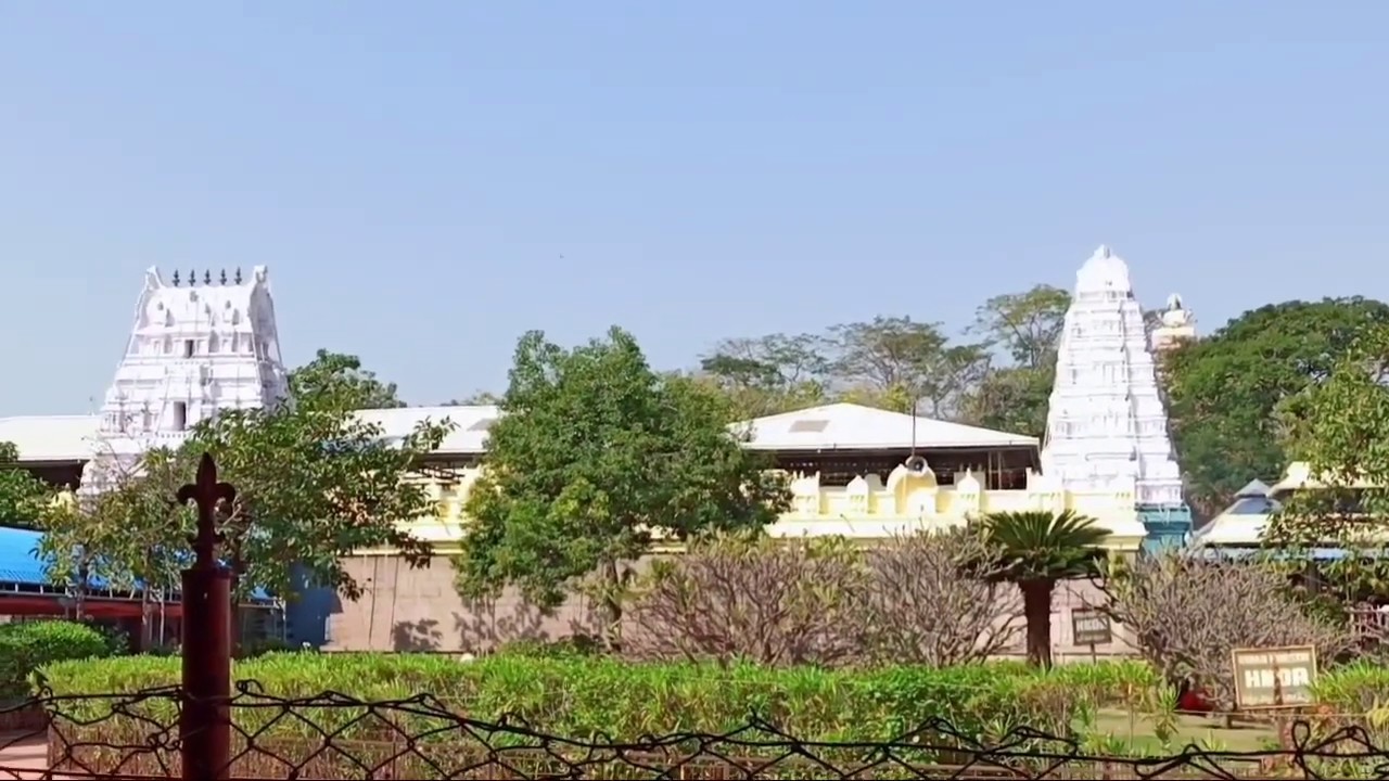Basara Saraswati Mandir campus
