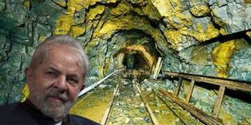 Lula prepares the coffins of illegal miners in Amazon