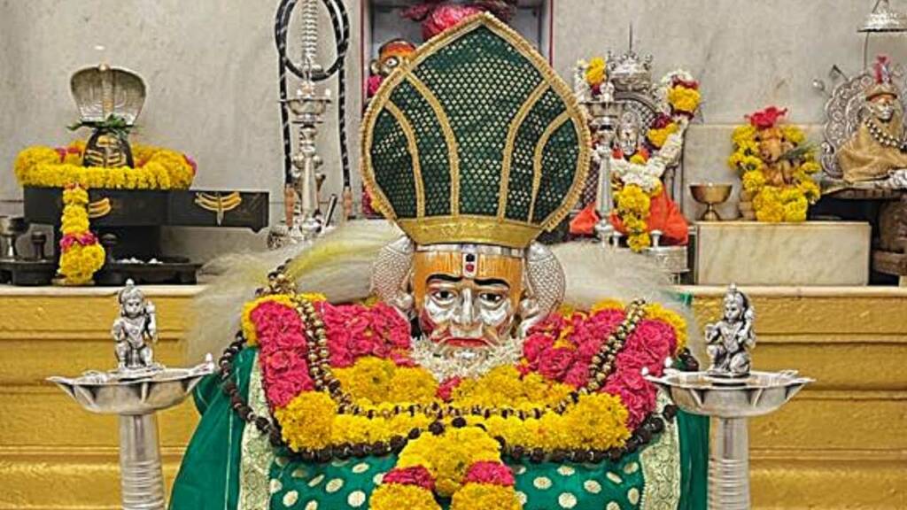 Akkalkot Swami Samarth Maharaj Mandir Timings History Guide