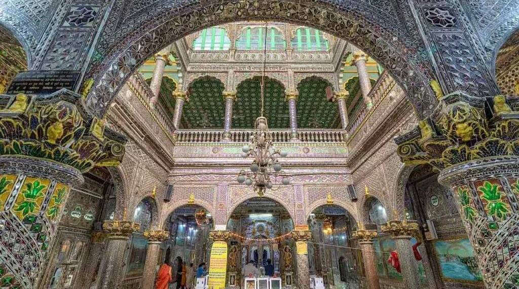 Kanch Mandir indore