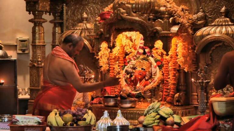 Mumbai Siddhivinayak Temple, Timings, History, and Travel Guide