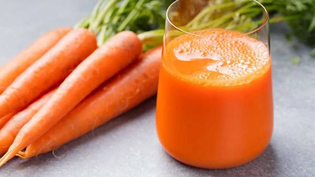 10 Benefits of Drinking carrot juice