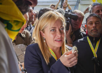 Italian farmers thrash the hell out of EU’s Vice President preaching green-activism