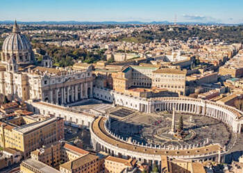 10 things to know about the smallest country in the world