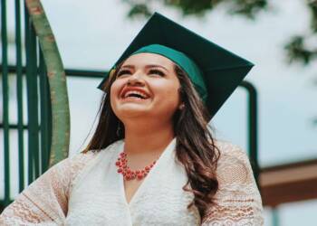 How to obtain a scholarship or financial aid to study abroad   