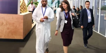 Danielle Does Dubai, Trudeau Drops the Oil Cap