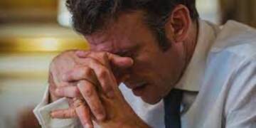 Macron cries over his slain mercenaries in Ukraine