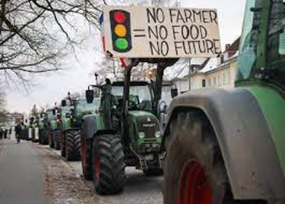 UK Farmers Rally with European Agitation