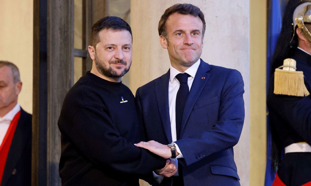 Zelensky to sign a deal with Macron