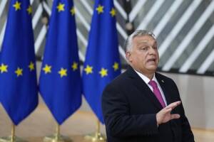  Orbán cautioned against conflating criticism of the current EU leadership