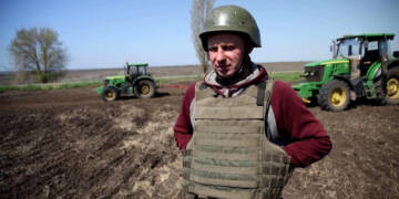 Ukraine loses to the West even before Losing to Russia