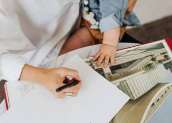 Thriving as a Mompreneur and a New Mom: 4 Tips to Give Your Best