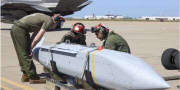 ‘Not taking risk,’ Ukraine will no longer use outdated F-16 jets