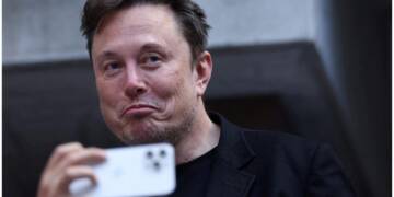 Elon Musk declares UK ‘the country of pedophiles’