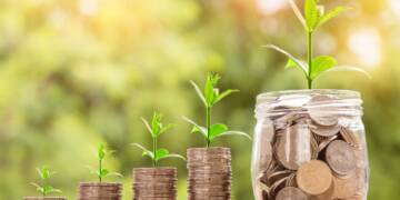 Who Are Money Managers and How They Help Manage Your Finances