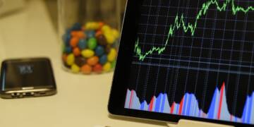 Understanding the MT4 Strategy Tester: Advantages for Traders