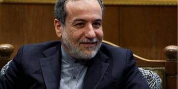 Panic in Israel, Saudi Arabia; Iranian minister visits Riyadh