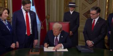 Trump on the charge, stops all aid to Ukraine