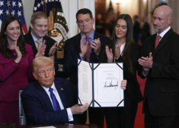 Trump to hand illegal immigrants Guantanamo Bay punishment