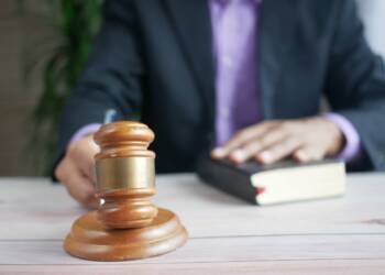 Understanding the Role of a Dispute Solicitor in Civil Litigation