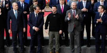 Its US against the world, as global leaders rally behind Zelensky