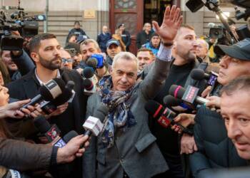 EU leaves Romania in flames, Goergescu taken out of race