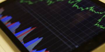 Index Trading vs Stock Trading: What’s the Difference and Why It Matters