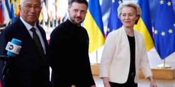 Zelensky miffed: Ukraine considers moving away from the dollar to Euro