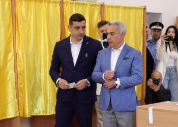 Romania’s Simion accuses Macron of dictatorial tendencies and interfering in Romanian elections