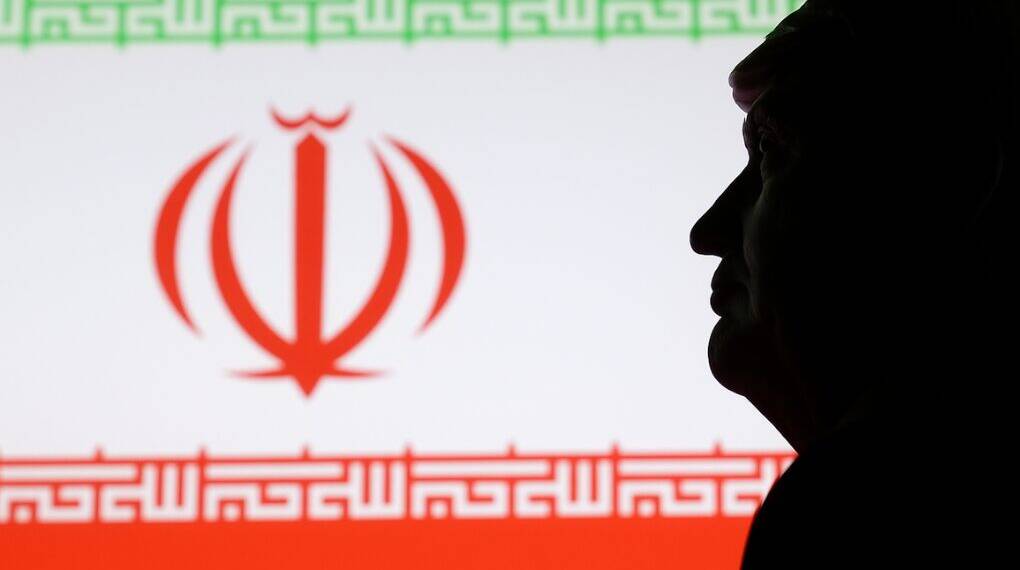 Iran agrees to meet President Trump to discuss a ceasefire with Israel, as U.S. military options remain on the table amid growing regional tensions.