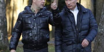 "Russia can use weapons that a bomb shelter won't protect against. Americans should also keep this in mind", Dmitry Medvedev responded to Zelensky's BOMB SHELTER remark