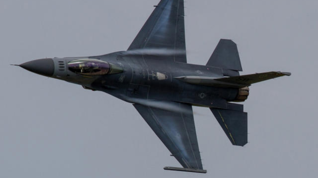 Ukraine’s F-16 Downed in Russian Strike as NATO Increases Air Patrols