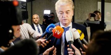 Dutch government collapses as Right Wing leader Geert Wilders pulls out over immigration clash