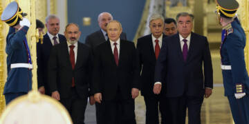 Putin’s new front: Russian military gathering in Armenia, war with Azerbaijan on the horizon?