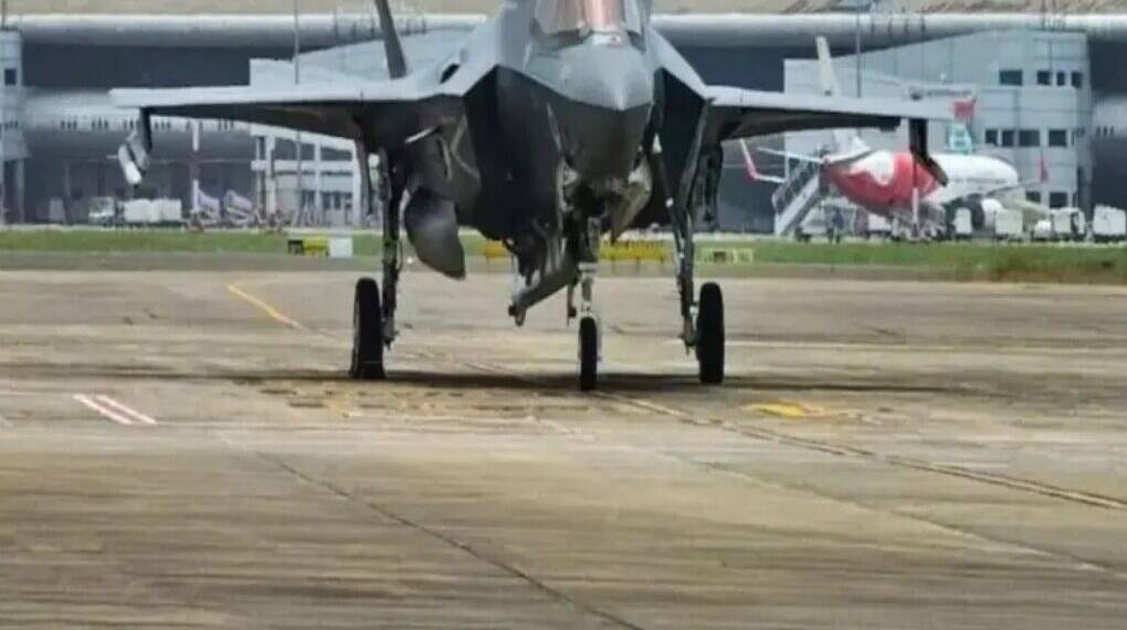 UK F-35B fighter Jets made an emergency landing in Japan during a joint military exercise