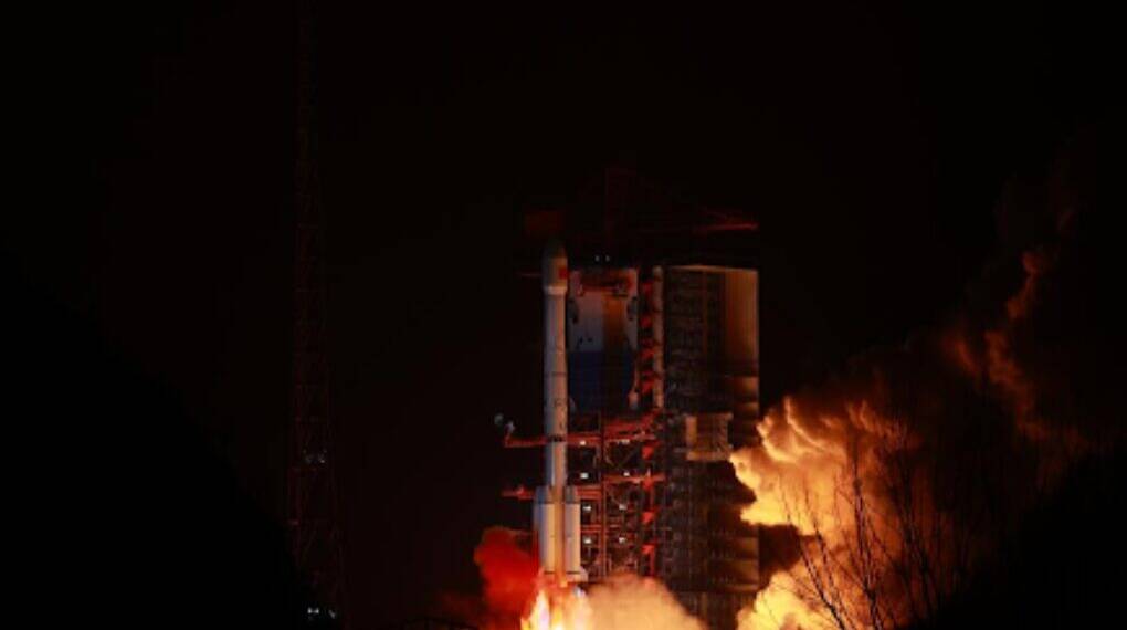 China Achieves Historic Satellite Refueling in High Orbit, Outpaces U.S. and Russia