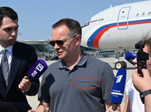 The Russian delegation before negotiations with Ukraine in Turkey, wearing a 'Team Putin' T-shirt