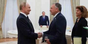 Putin Meets U.S. Envoy Steve Witkoff in Moscow as Trump’s Ukraine Deadline Looms