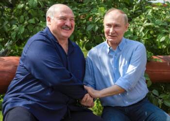 "Putin was offered to STRIKE Zelensky's office with ORESHNIK Missile" — Belarus President Lukashenko. Here, what was Putin response?