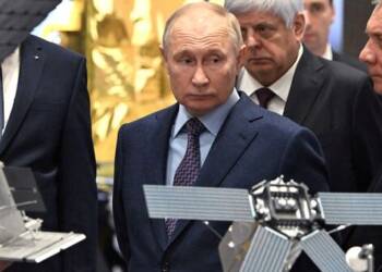 Starlink’s new Rival: Russia all set to match Elon Musk’s Starlink satellite network with the powerful ‘Rassvet’