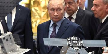 Starlink’s new Rival: Russia all set to match Elon Musk’s Starlink satellite network with the powerful ‘Rassvet’