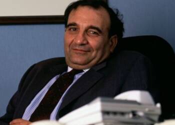 Jewish Israeli Intelligence Officer Ari Ben Menashe claims Israel PM Netanyahu is blackmailing President Trump