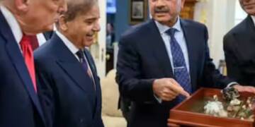 US Bombed Iraq for ‘Democracy’—But West Silent as Pakistan Hands Absolute Power to Army Chief Asim Munir